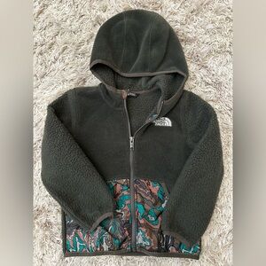 The North Face Kids' Black and Camouflage Fleece Hoodie